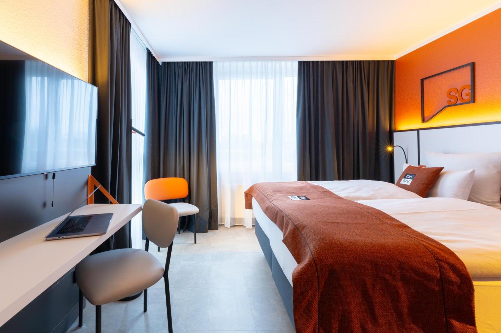 - The Niu, Blade By Ihg 4*
