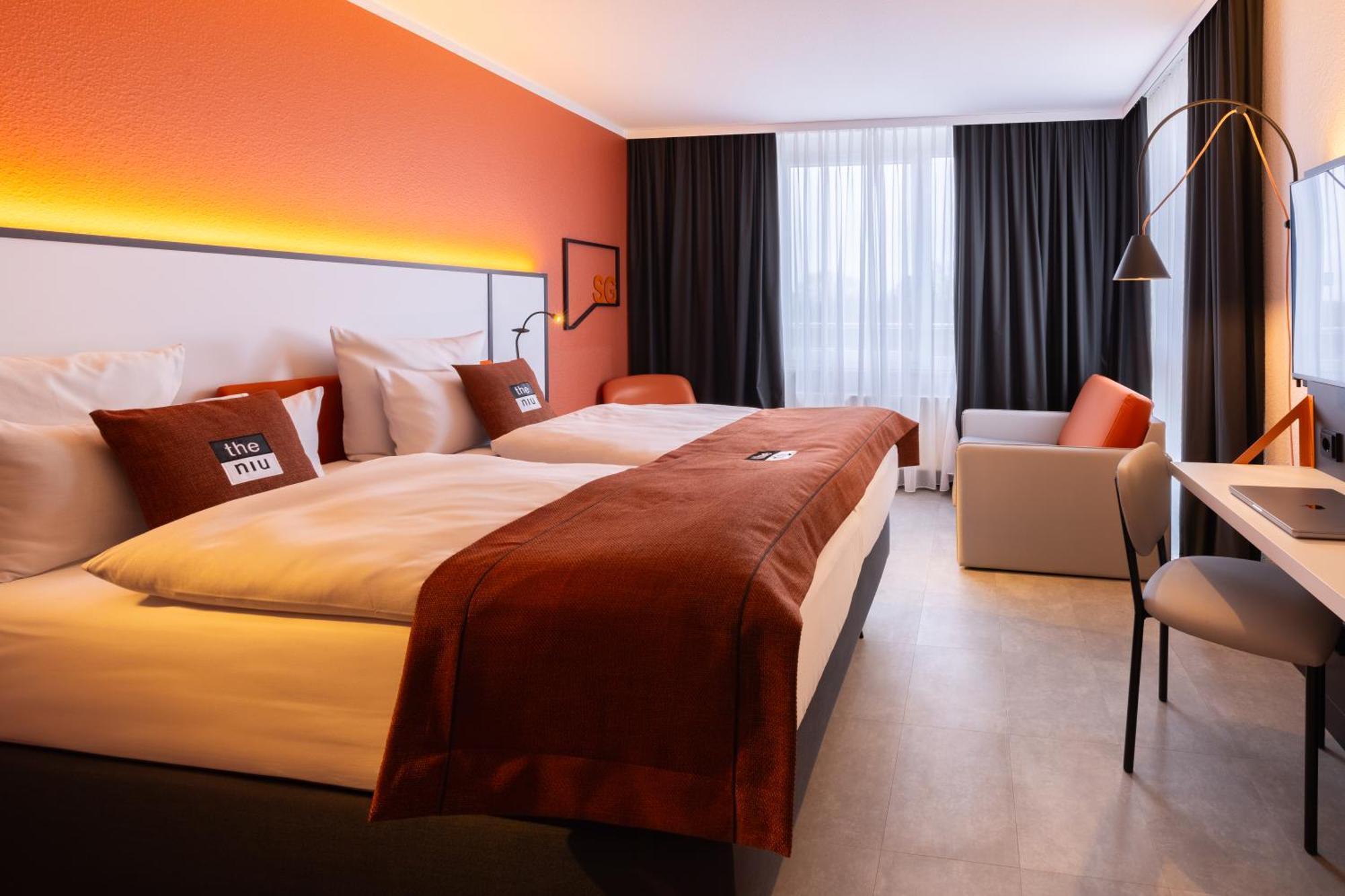 - The Niu, Blade By Ihg 4*