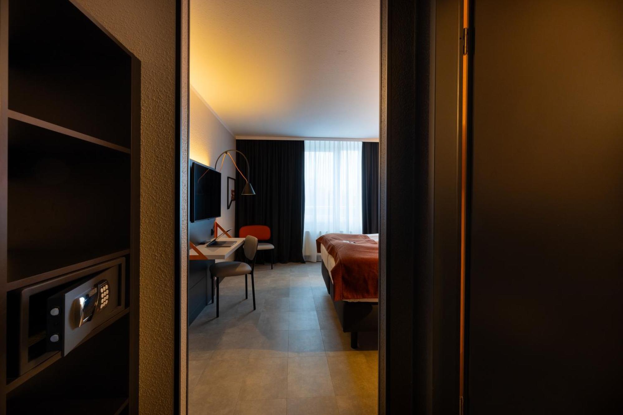- The Niu, Blade By Ihg Hotel Solingen