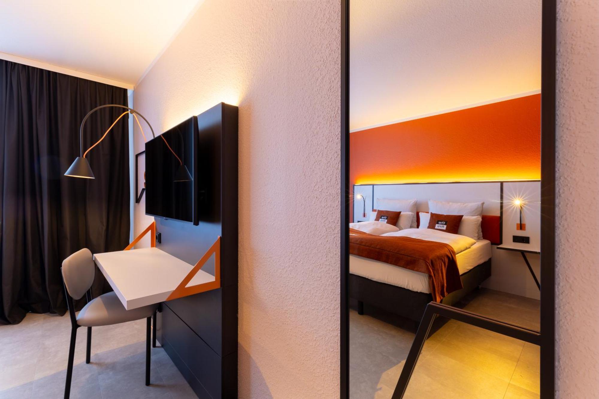 Hotel - The Niu, Blade By Ihg 4*