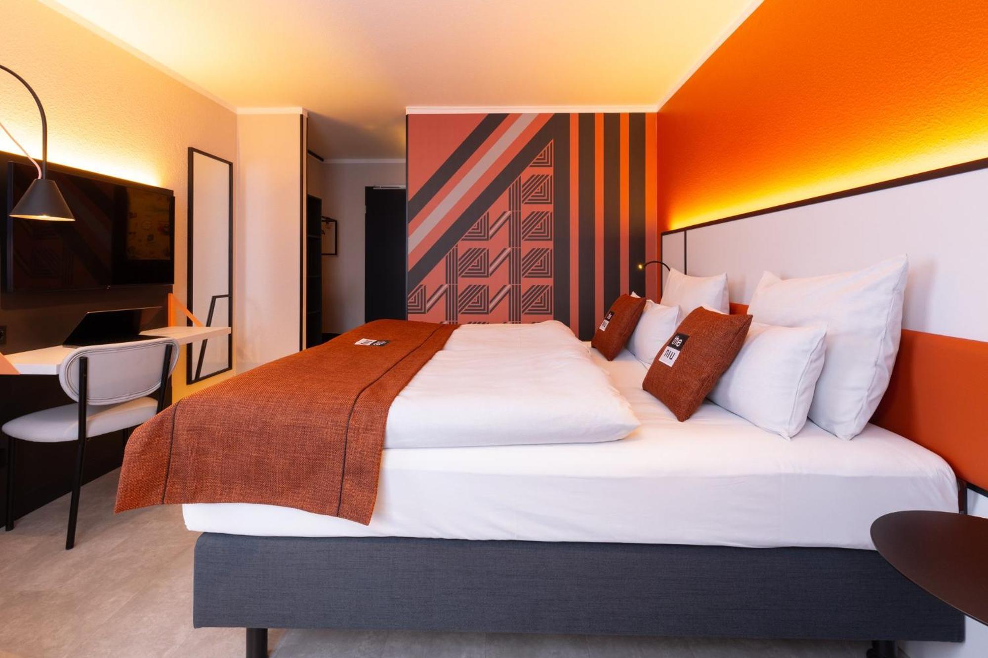 Hotel - The Niu, Blade By Ihg 4*