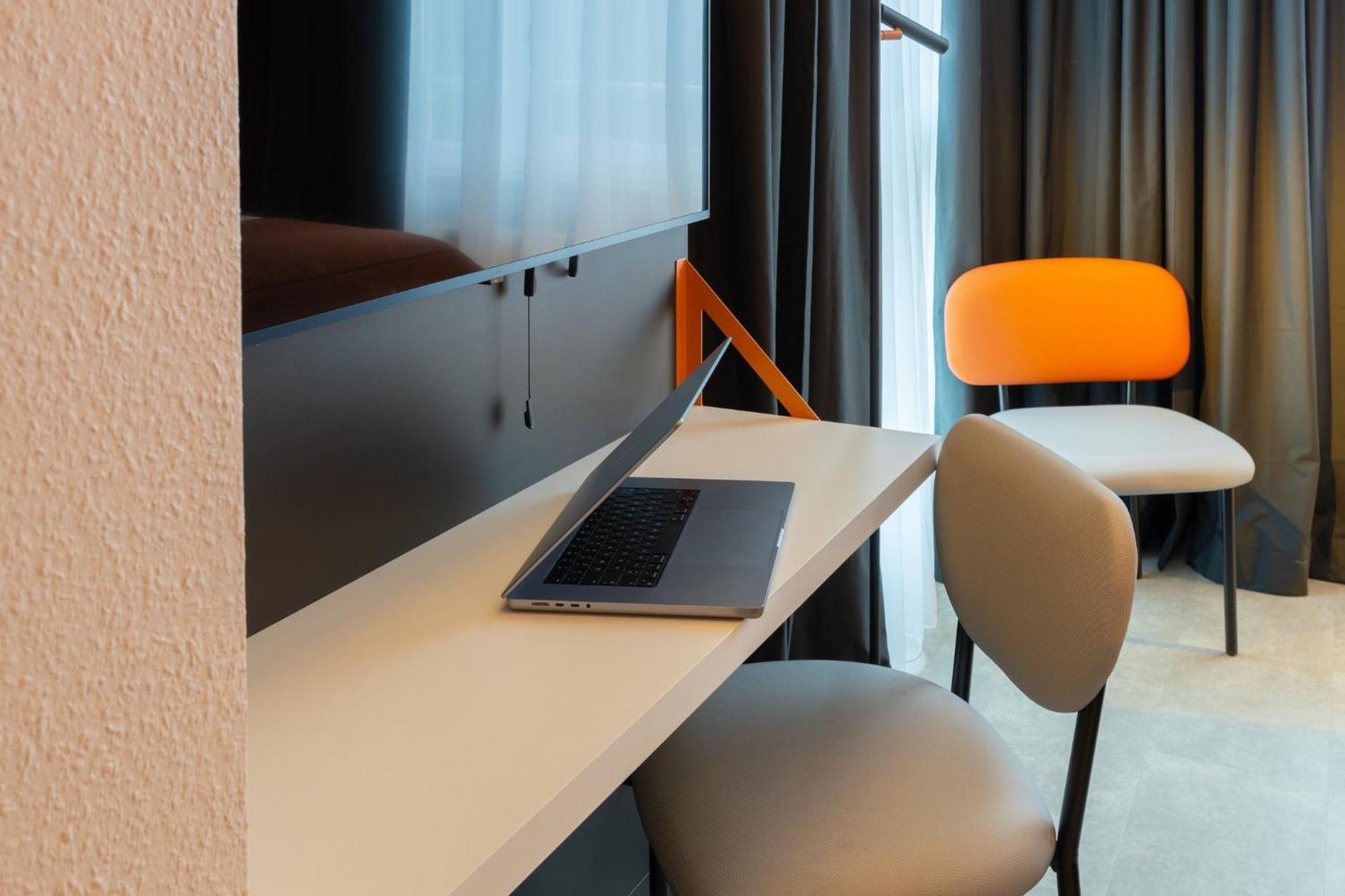 - The Niu, Blade By Ihg Hotel